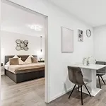 Prime Host Perfect * Karlsruhe