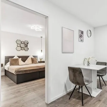 Prime Host Perfect * Karlsruhe